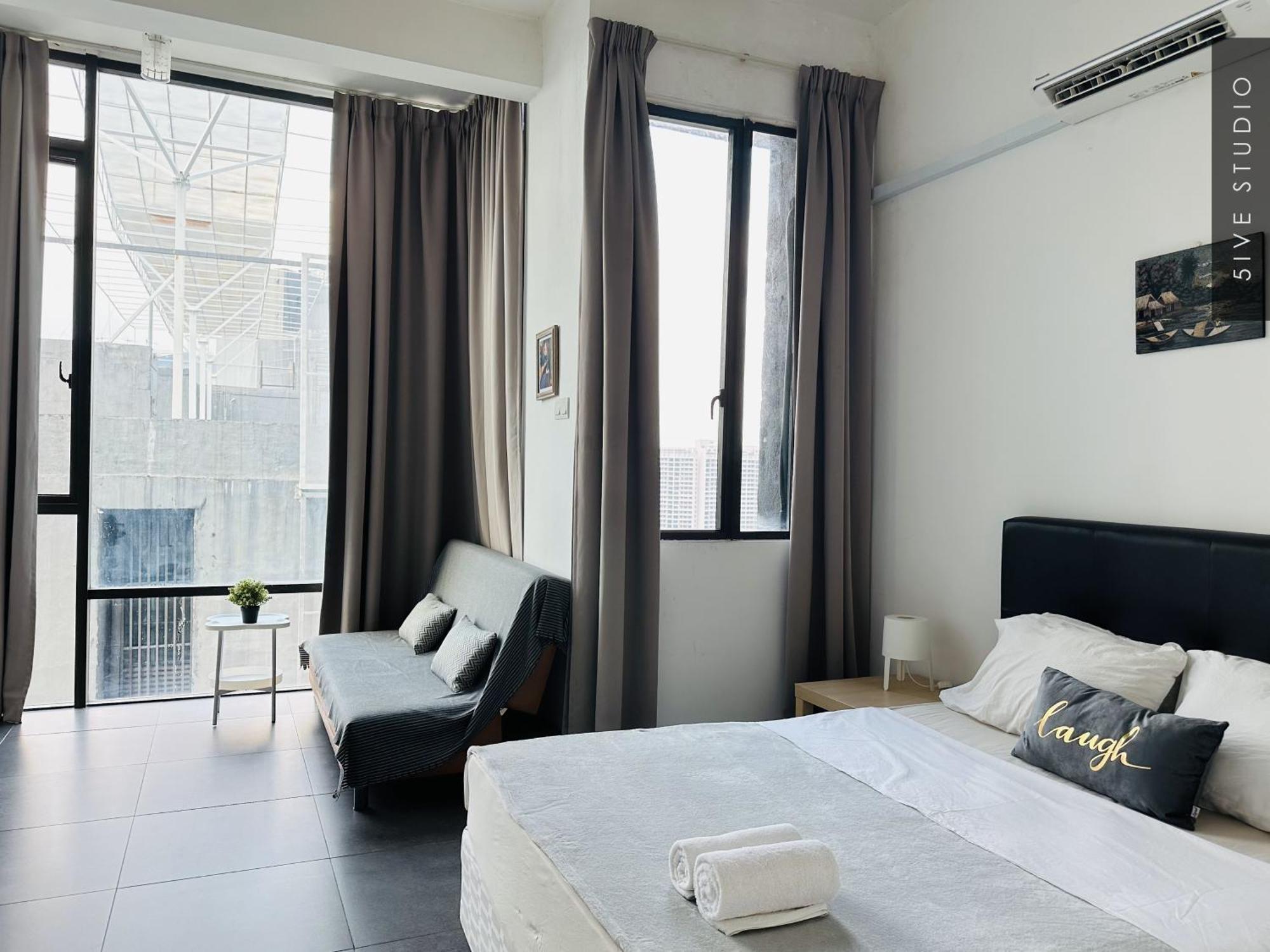 Five Studio - Empire Damansara Petaling Jaya Eksteriør bilde